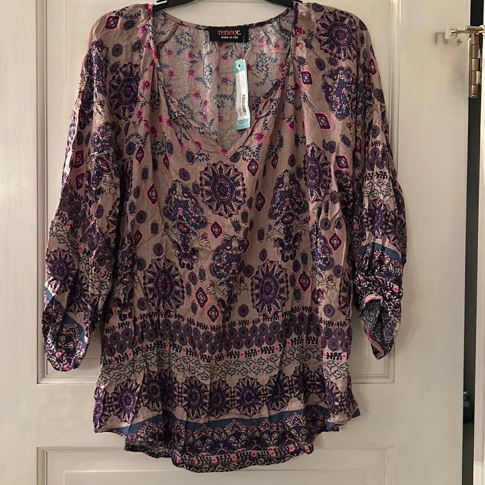 NWT woman’s shirt size L